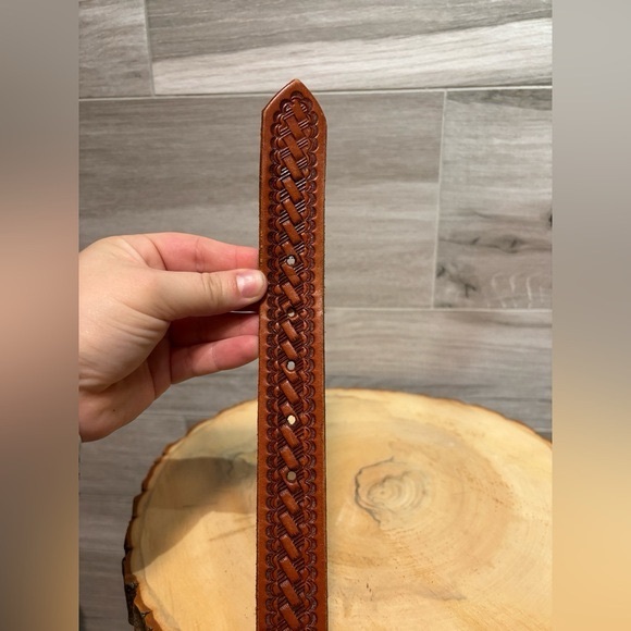 Stunning Browning genuine leather basket weave belt size 32 - brand new tooled - Picture 4 of 6